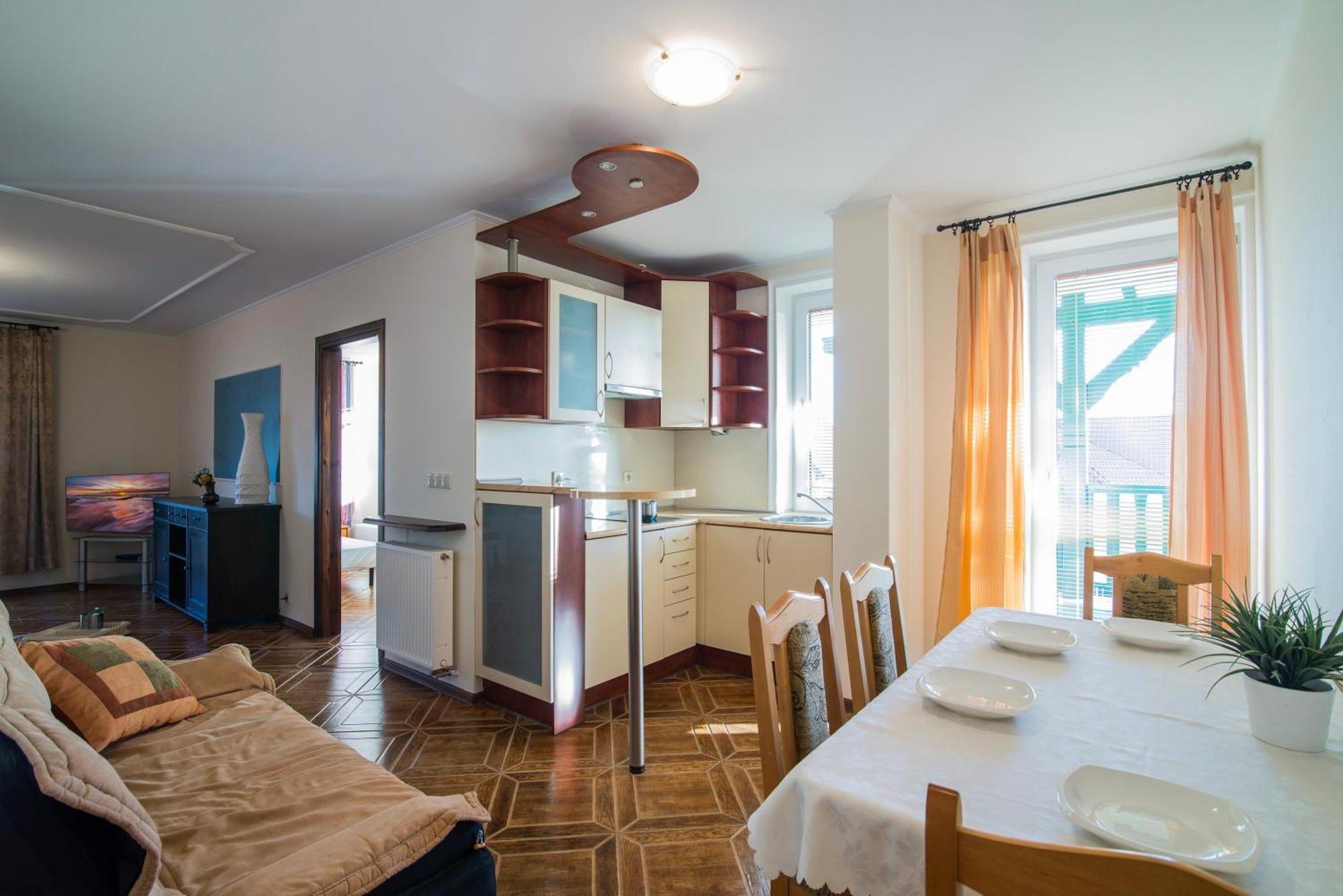Pionow Rodzinne Apartamenty Urocza 10 Krynica Morska Exterior photo